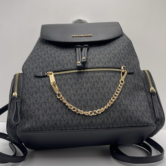 MICHAEL KORS
Jet Set Large Logo Backpack
COLOR BLACK
NWT - Picture 9 of 16